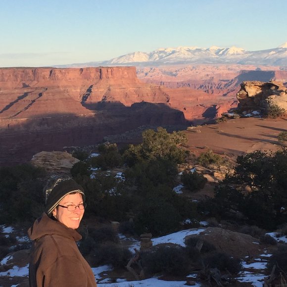 Meet your Posher, Donna - Picture 2 of 3